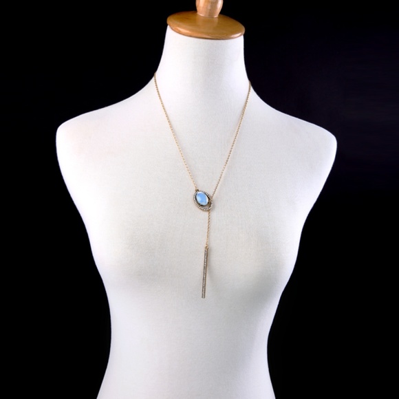 Blue crystal diamond statement necklace - Picture 3 of 5
